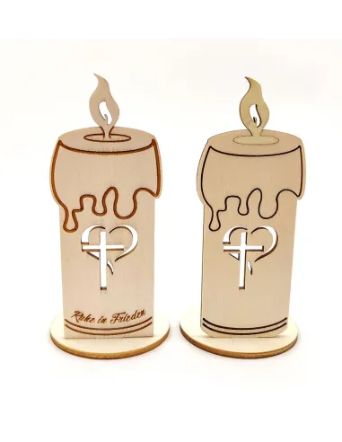 Personalisierbare Holzkerze mit Herz-Kreuz-Symbol für Gedenkorte