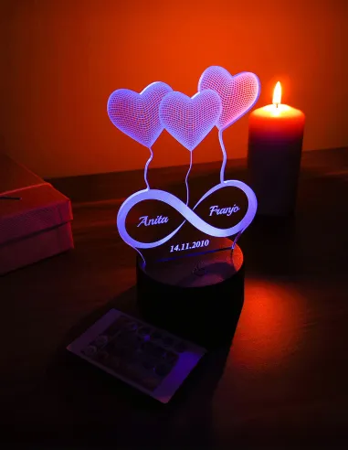 Personalizirana LED lučka z motivom srca in neskončnosti – imena in datum