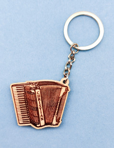 Gepersonaliseerde houten accordeon sleutelhanger met naamgravure 2