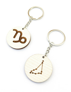 Gepersonaliseerde Steenbok-sterrenbeeldsleutelhangers met twee sterrenbeeldontwerpen