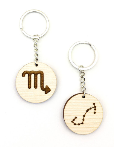 Personalizowane breloki do kluczy z motywem astrologicznym – symbol Skorpiona i gwiazdozbiór