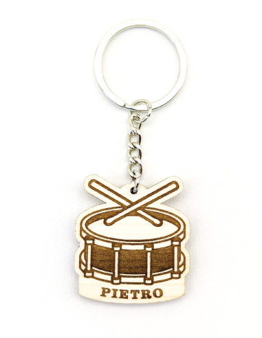 Geschenk für Schlagzeuger mit gravierter Trommelform