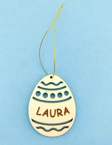 Décoration de Pâques en bois avec nom découpé