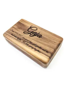 Boîte à bijoux en noyer personnalisée avec prénom gravé – cadeau élégant fermé