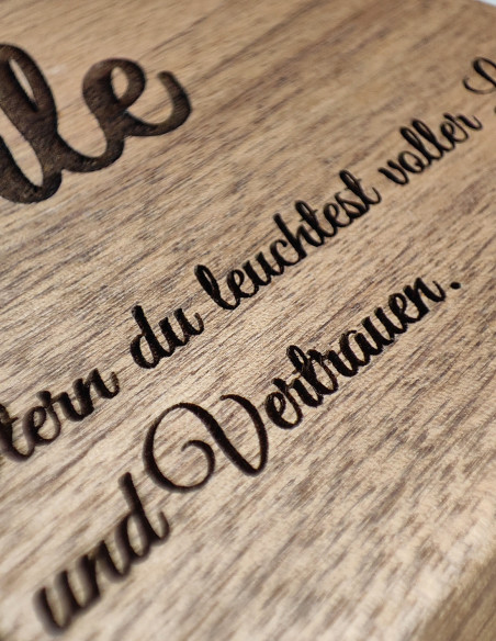 Personalisierte Schmuckschatulle | Edles Walnussholz-Geschenk mit Gravur