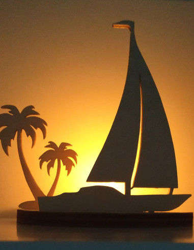 Wooden beach-themed candle decor with tropical scene