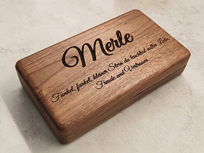 Personalisierte Schmuckschatulle aus Walnussholz – ein Premium-Geschenk mit Gravur, das bleibt
